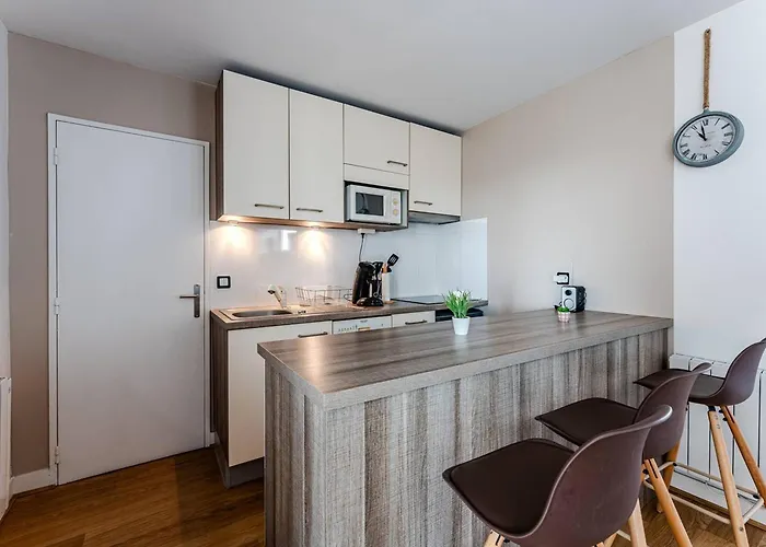 Aiguillon: T3 Avec Balcons Et Parking - Fr-1-433-147 Arcachon