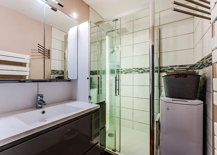 Lejlighed Aiguillon: T3 Avec Balcons Et Parking - Fr-1-433-147